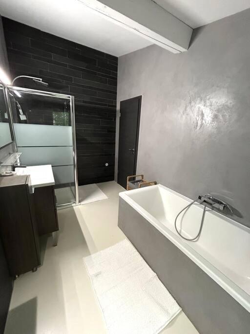 Superbe Maison Avec Jacuzzi Ventabren Esterno foto